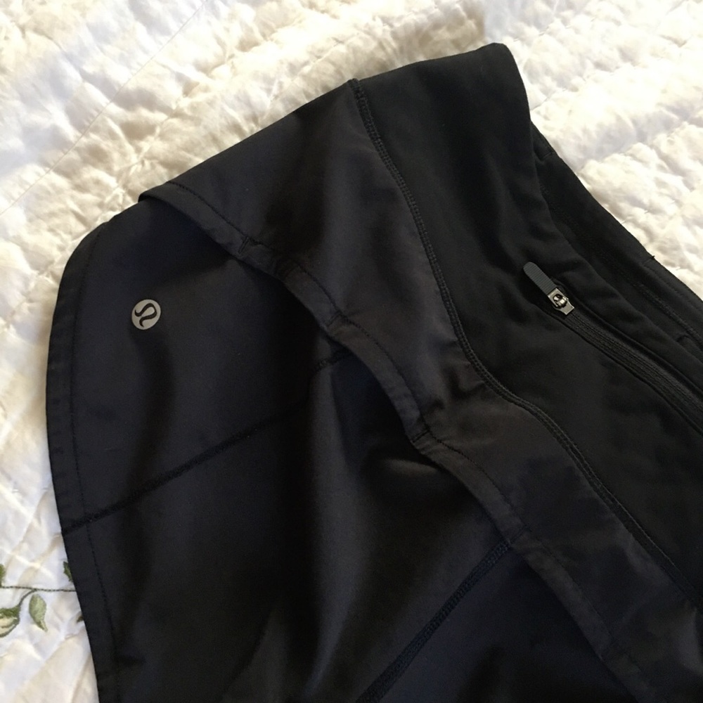 lululemon 2.5 in shorts